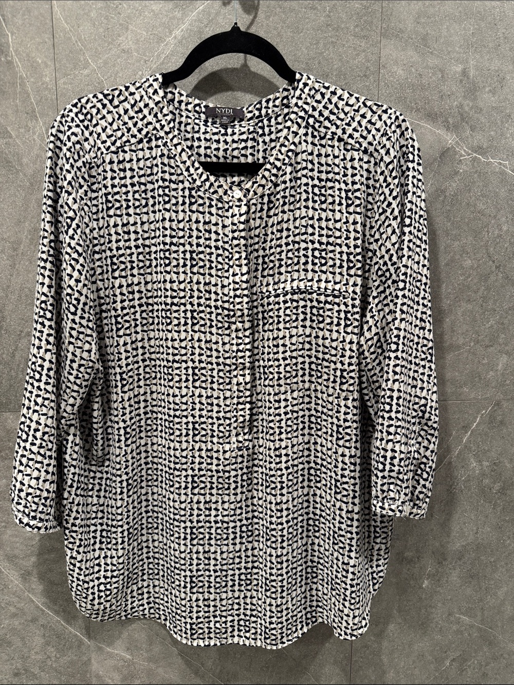 NYDJ XL Abstract Print Pintuck 3/4 Sleeve Blouse